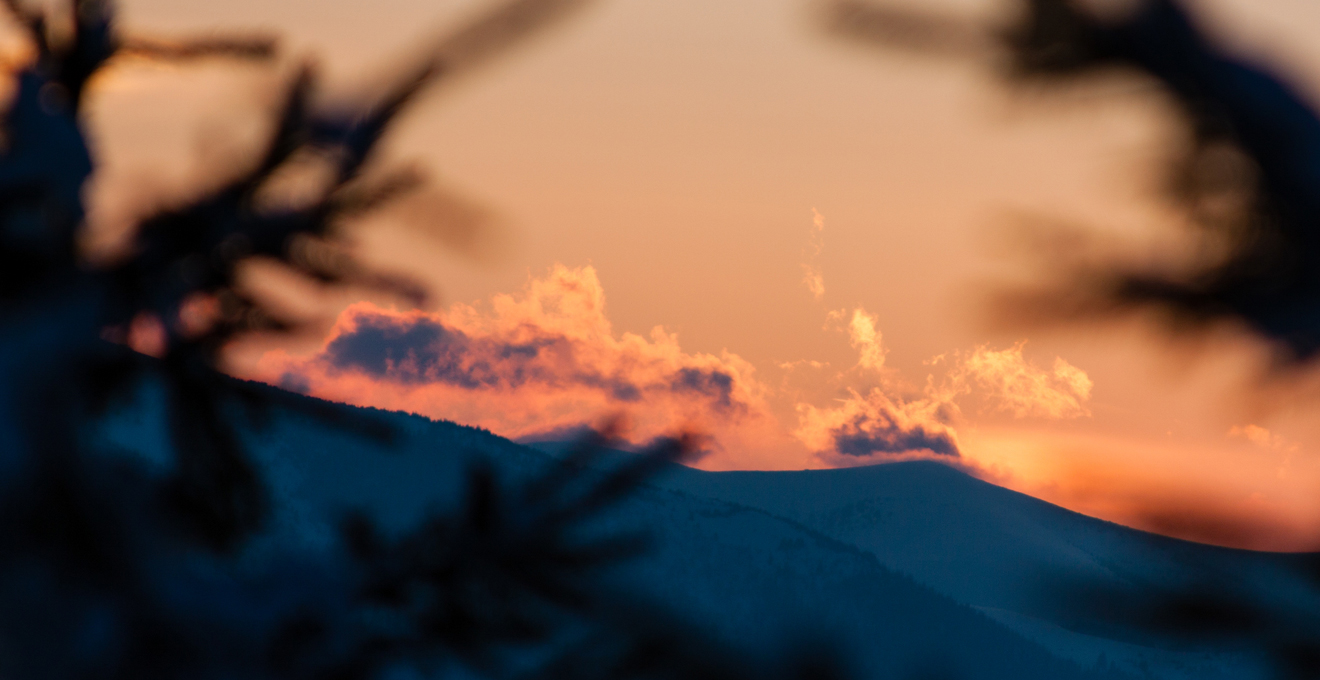 Menikmati Malam Tanpa Terburu-buru